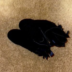 Ugg boots, color black,size 10